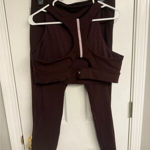 Old Navy Active Maroon Leggings & Sports Bra